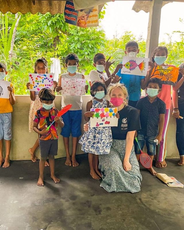 “In a world today with uncertainty, having the opportunity to teach English to inspirational children full of kindness and ambition, is a reminder to us what humanity is. These children I have had the pleasure to teach over the past 5 weeks, inspire me with their eagerness to learn and passion for their future ambitions, reminding us all what really matters 📚👩‍🏫🇱🇰”

📸 @kerrywoolley #pmgyteaching 

#planmygapyear #pmgy #pmgysrilanka #pmgyteachingproject #volunteerinsrilanka #helloagainsrilanka #srilankatravel