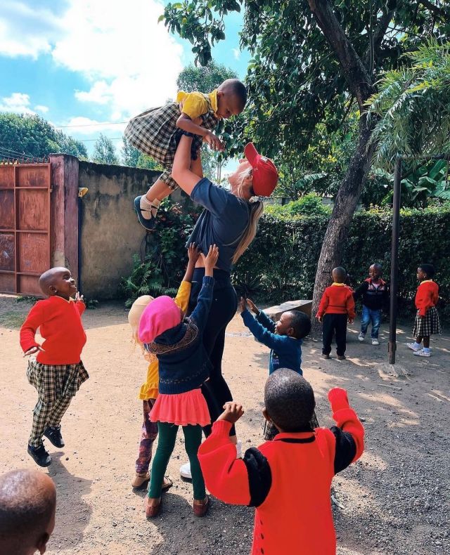 “Arusha, I will never forget you🫶🏼 these people, this place, most importantly this mentality. this past month has been nothing but a blessing.
kwa upendo mwingi 🥺” 

📸: @grace_klekas 
📍: Tanzania Childcare Volunteers

Come travel with us in Tanzania. Link in bio! 

#pmgy #pmgytanzania #pmgytravel #volunteerabroad #gapyeartravel #travelafrica