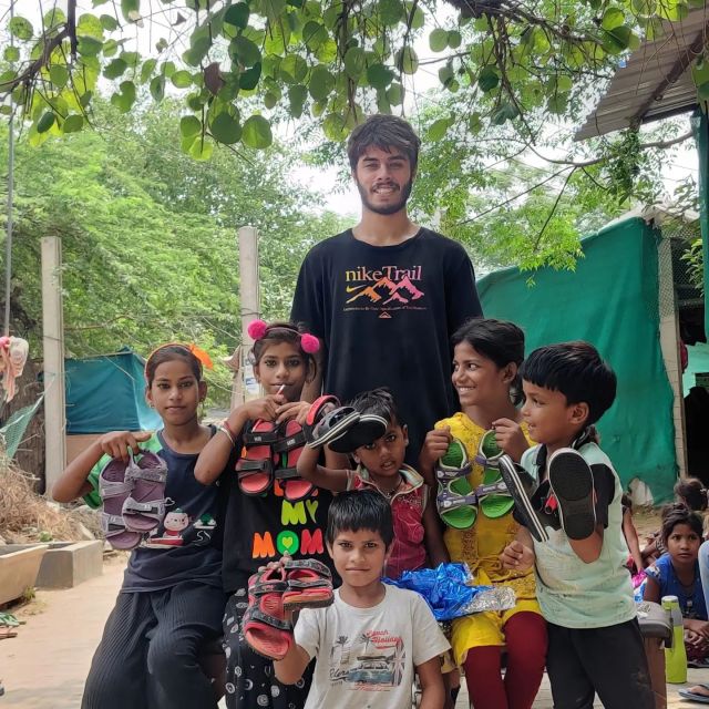 We are very grateful to Pmgy volunteer Kiaan for donating footwear to 40 children in the community. It's really a very kind gesture on his part to protect the children from walking barefooted on the heated floor/roads during summer season.

#pmgyindia