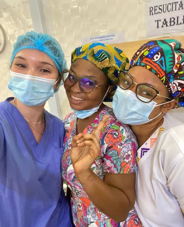 Our great volunteers together with the amazing Ghanian team put all their efforts into improving the quality and stability of the local healthcare in Ghana. As a part of the medical or mental health program, you can gain great insight into a different culture and their medical systems 🏥🩺
⁠
📸 @ninahamilll 
⁠
#planmygapyear #pmgy #pmgyghana #pmgymedical #ghana #volunteer #volunteering #explore #gapyear #backpacking