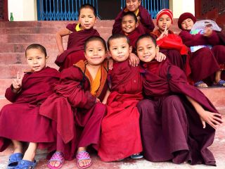 Wishing everybody a very Happy New Year, may 2019 be filled with new experiences and adventure! 🎉
.
Who's coming to visit us in Nepal this year? 🙋🏽‍♂️
.
📸: @kylaklintworth
.
#pmgynepal #pmgyteaching #pmgychildcare #pmgyadventures #pmgyexperience #pmgycommunity @planmygapyear
.
#happynewyear #2019 #newyear #volunteernepal #pokhara #kathmandu #chitwan #travelgram #tefl #travelblogger #instatravel #explorenepal
